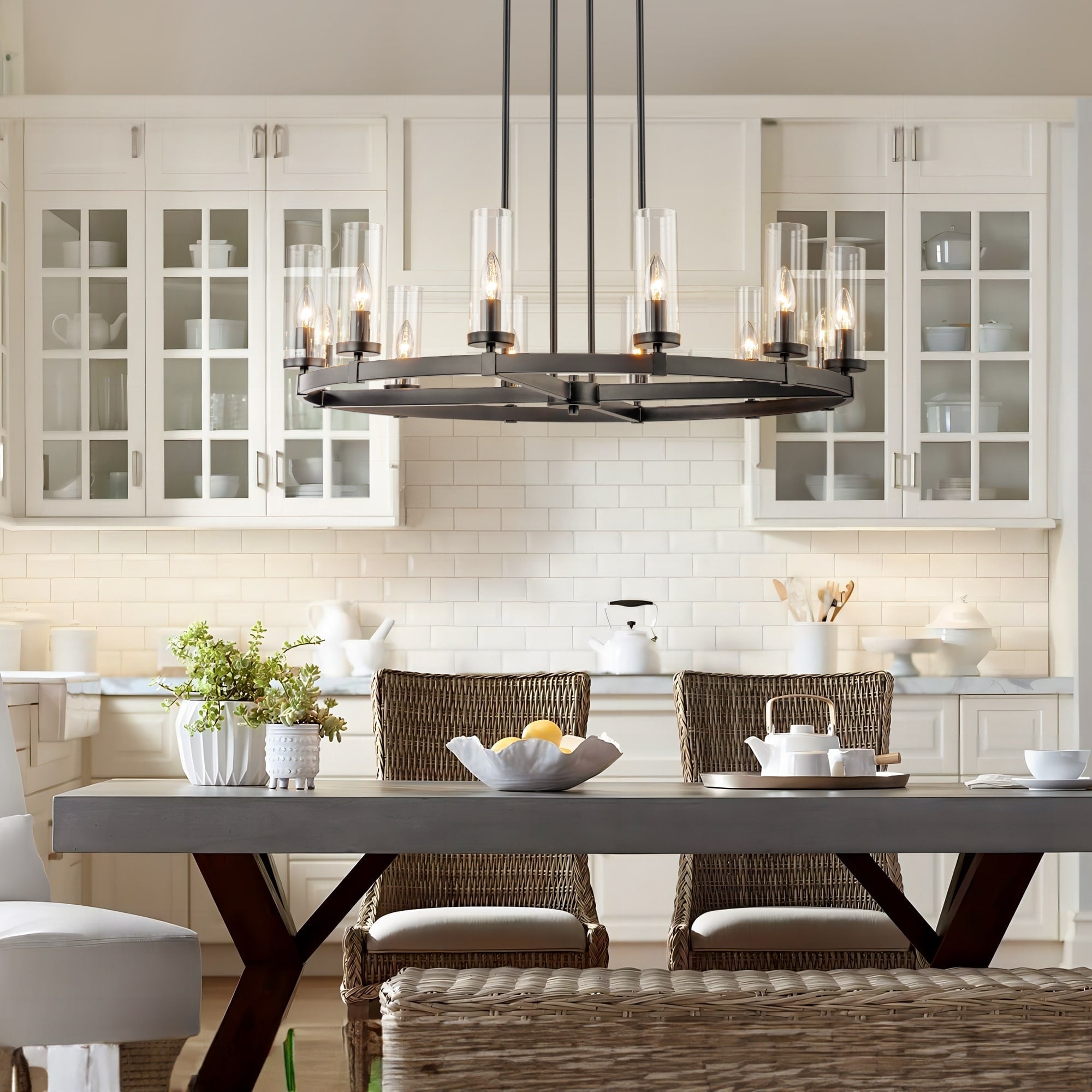 Lustre cylindrique moderne du milieu du siècle à 12 lumières en verre transparent, forme de roue de chariot, or et noir, grand modèle