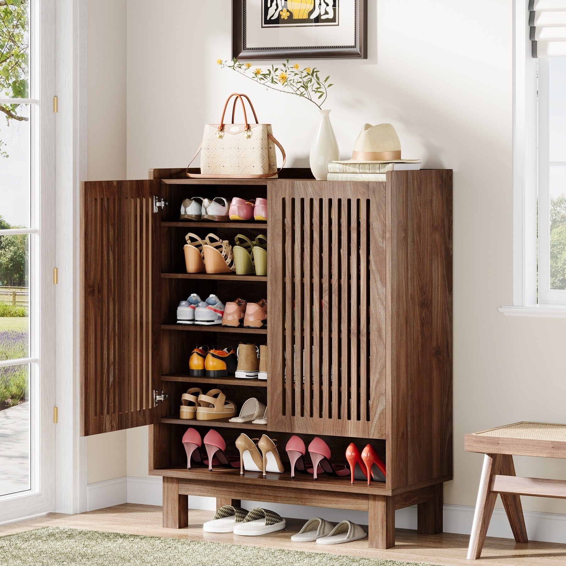 Meuble à chaussures avec porte pour 24 paires, idéal pour l'entrée ou le salon.