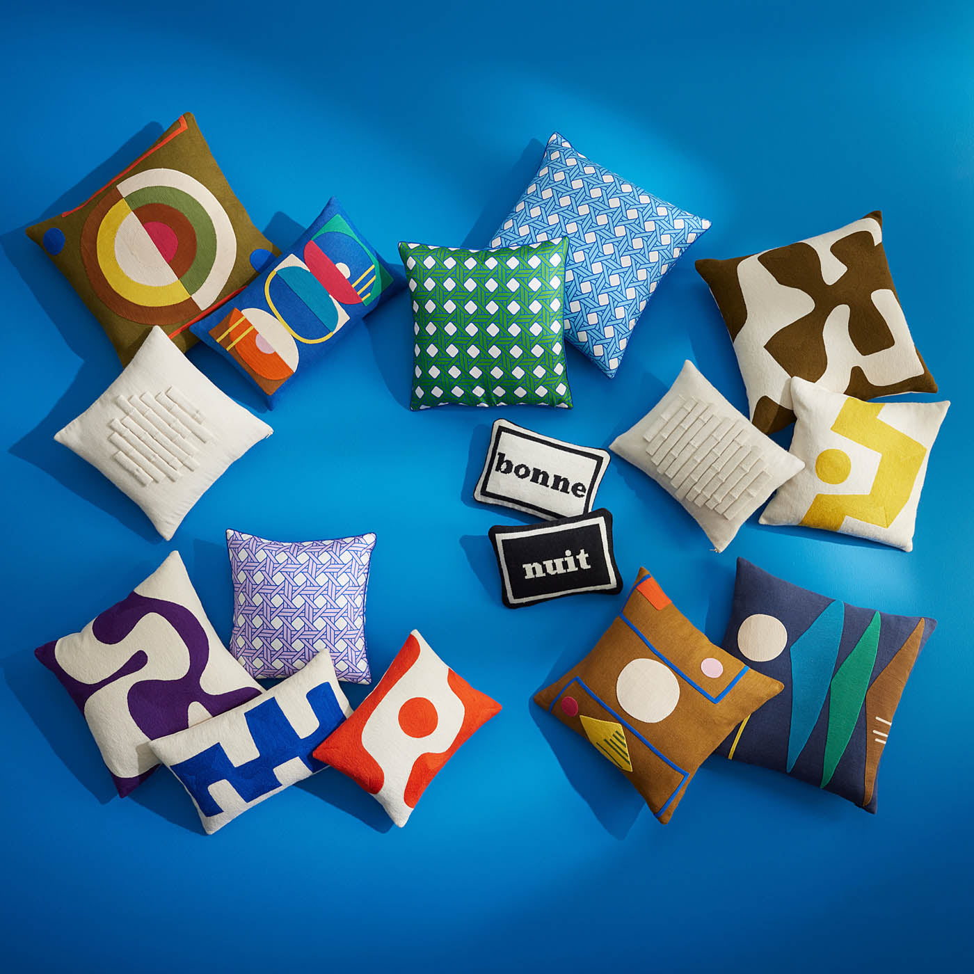 Coussin lavande à motif tressé