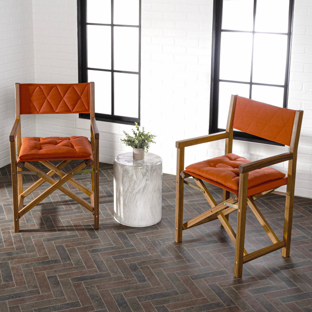 Chaises de réalisateur pliables d'extérieur Theo Classic en bois d'acacia, style milieu du siècle, avec dossier matelassé en losanges et coussin (lot de 2), par JONATHAN Y.